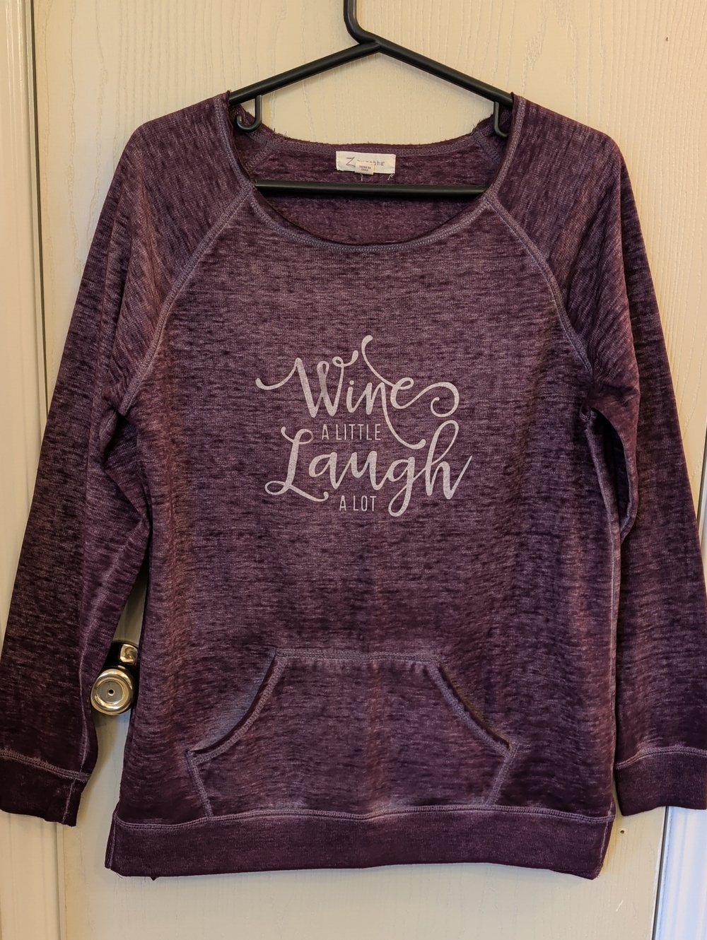 Z by Zobha Wine a Little Laugh a Lot Purple Sweatshirt Women’s Size L